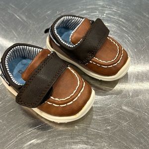NWOT Carters Infant Dress Shoes